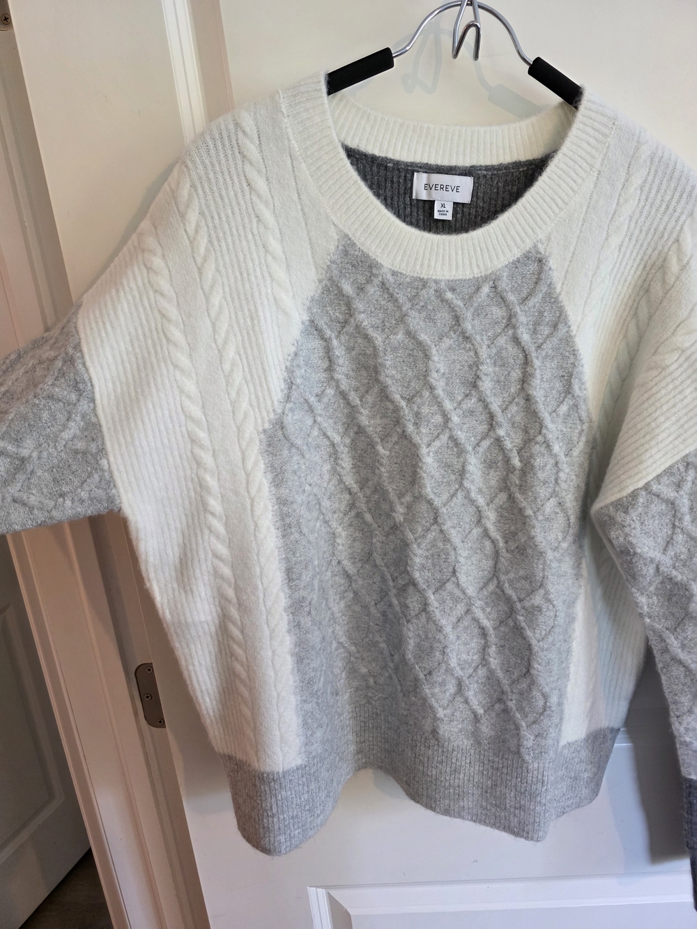 Evereve Soft Slouchy Gray Cream Color Blocked Preppy Diamond Cable Knit Sweater - Picture 2 of 5